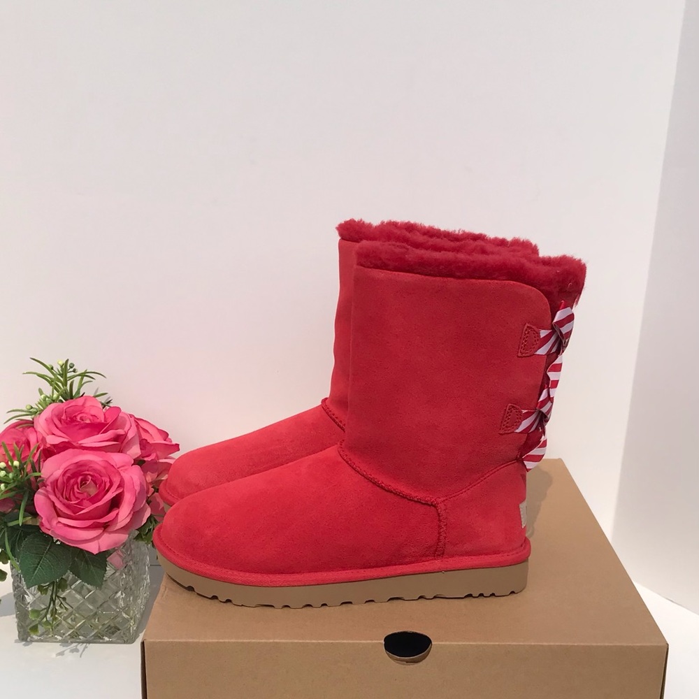 UGG Bailey Bow Diagonal Stripe Boots - Picture 7 of 9